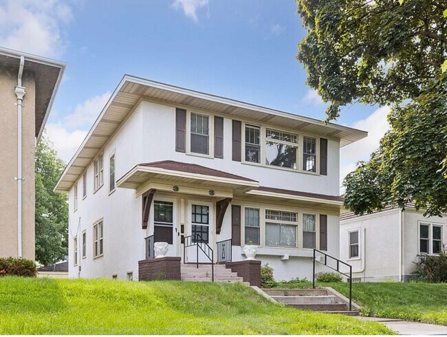 Foto del edificio - 4215-4215 Cedar Ave S