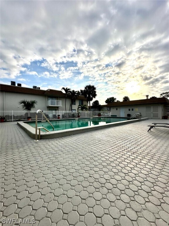 Building Photo - 1830 Maravilla Ave