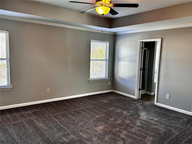 Foto del edificio - 2230 Village Trail Ct