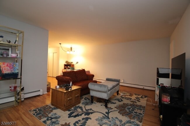 Building Photo - 527 Andria Ave