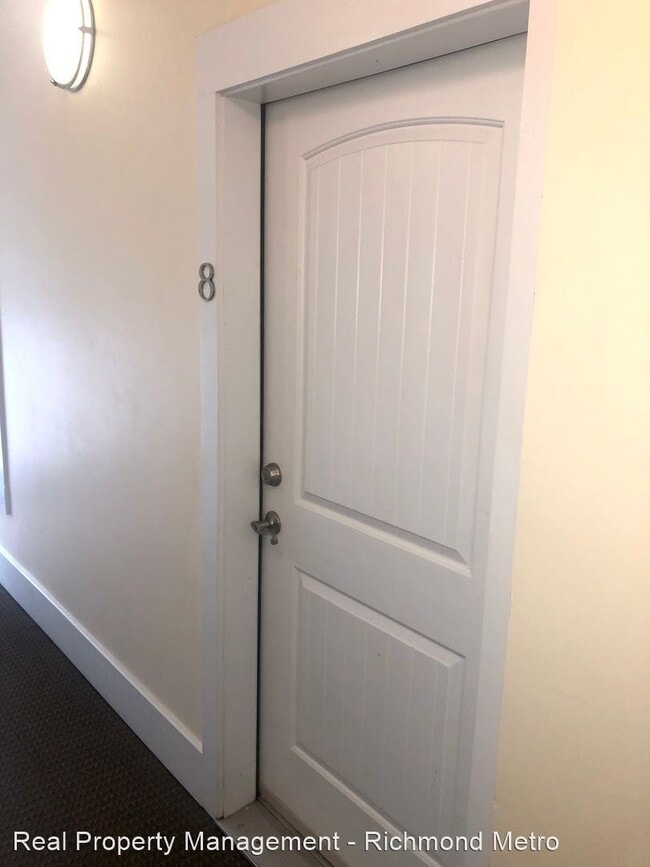 Building Photo - 2 br, 2 bath House - 9 East Clay Street #8
