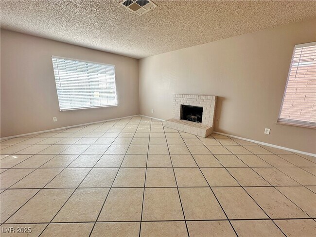 Foto del edificio - 6712 Reggie Cir