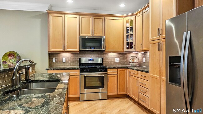 Foto del edificio - 203 Center Meadow Ln