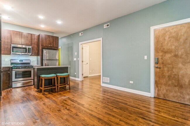 Building Photo - 3410 N Lawndale Ave