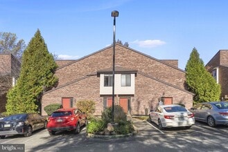 Building Photo - 707 Mountainview Dr