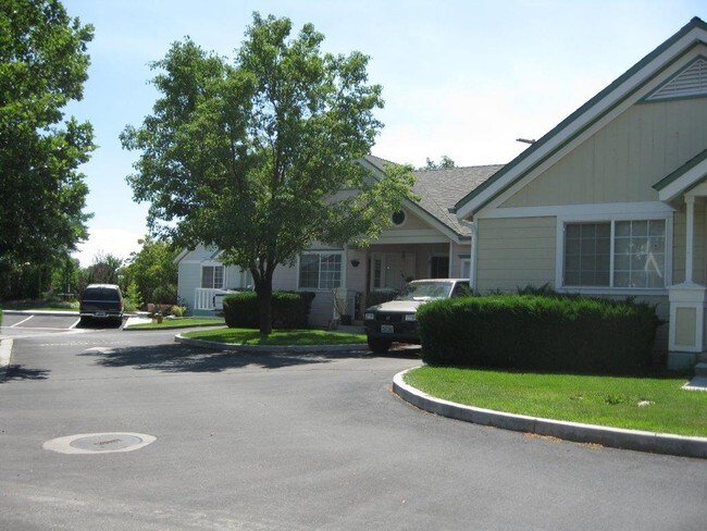 Foto del edificio - Silver Sage Village Apartments