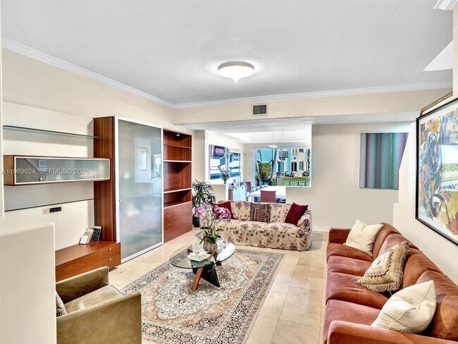 Foto del edificio - 20780 NE 32nd Ave