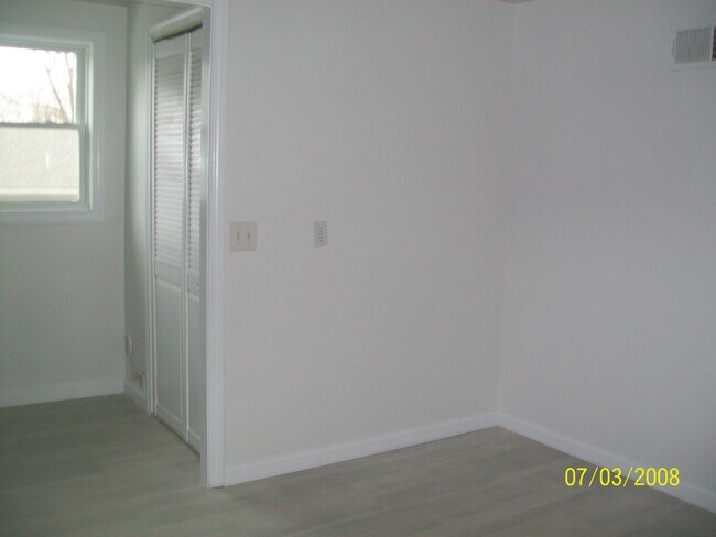 Foto del edificio - 6 Geissler Dr