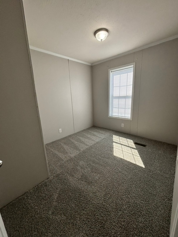 Building Photo - 8945 Beechwood Dr