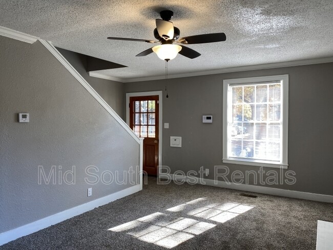 Foto del edificio - 2664 Kimball Ave