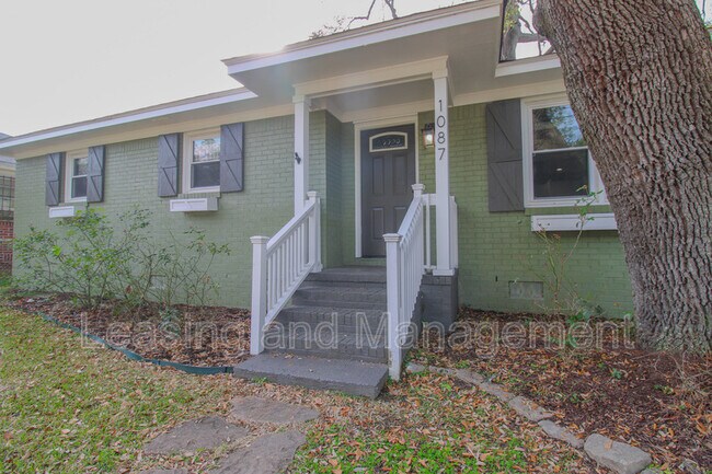 Building Photo - 1087 Bexley St