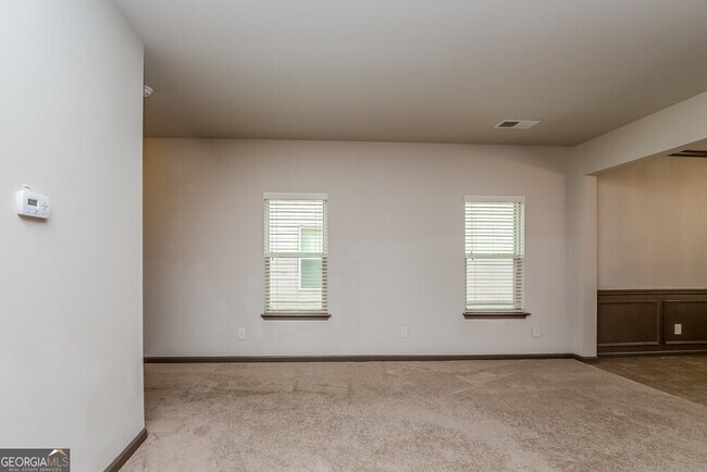 Foto del edificio - 611 Sweet Ashley Way