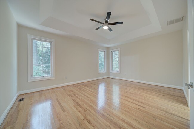 Building Photo - 14535 Honeysuckle Way