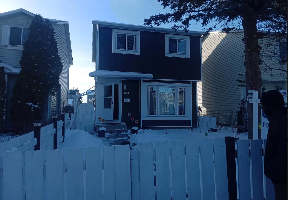 front view - 145 Martindale Dr NE