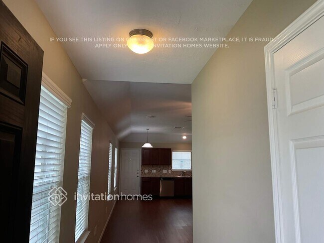 Foto del edificio - 16407 Eton Brook Ln