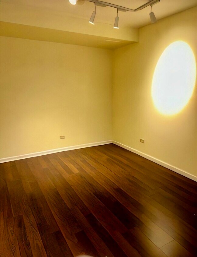 Foto del edificio - 1463 N Winslowe Dr