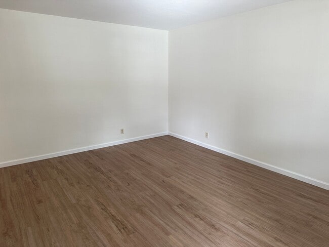 Building Photo - Bright and spacious 3 Bedroom, 2 Bathroom Single Family Home in West San Jose with Cupertino Scho...