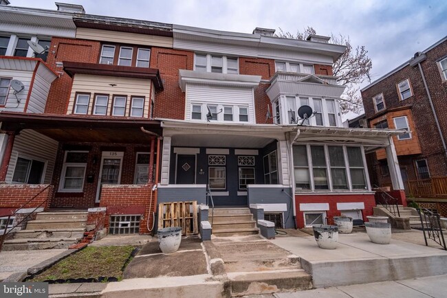 Photo - 137 S 50th St Townhome