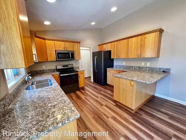 Building Photo - 3 br, 3 bath House - 365 W Daffodil Dr