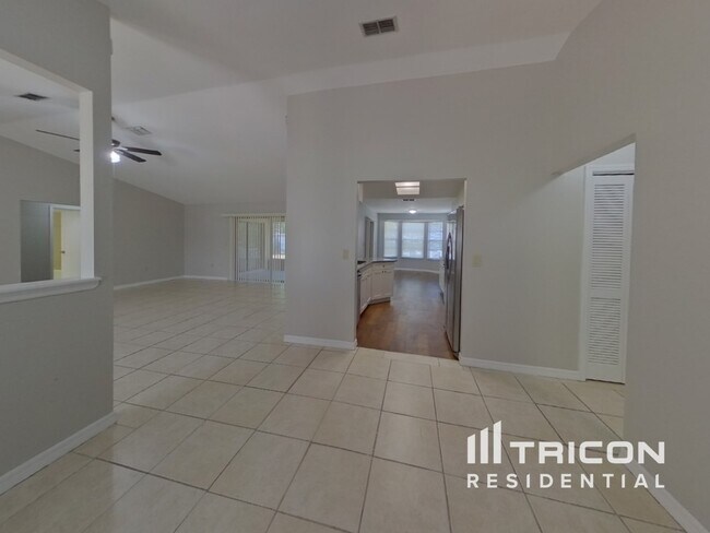 Foto del edificio - 11243 Homeway St