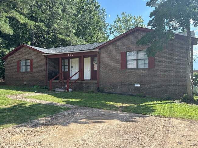 Building Photo - 103 Skyhaven Dr