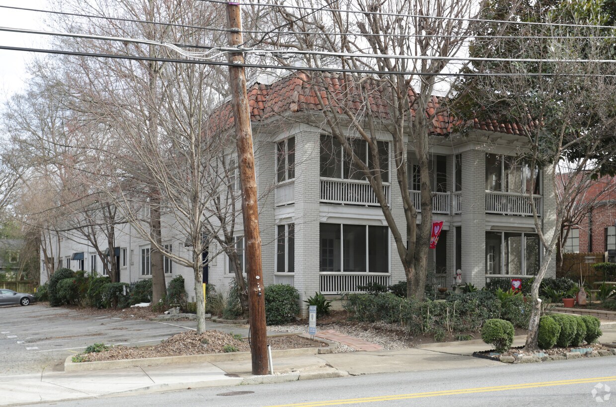 Primary Photo - 745 Monroe Dr NE