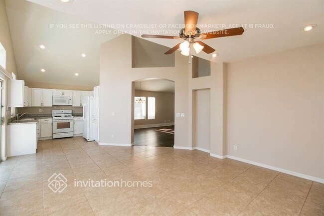 Foto del edificio - 7950 Howard Dade Ave