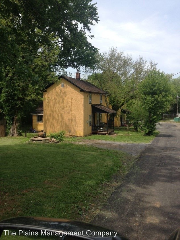 Primary Photo - 2 br, 1 bath House - 6417 Ashby Lane Unit 3
