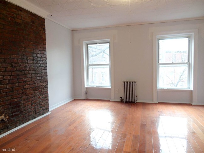 Building Photo - 364 Grand Ave