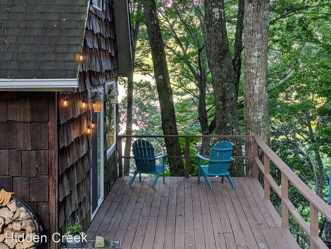 Foto del edificio - 4 br, 2 bath House - 257 Hemlock Hill Road