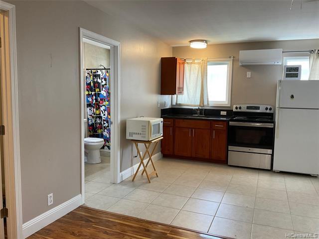 Foto del edificio - 98-843-843 Olena St