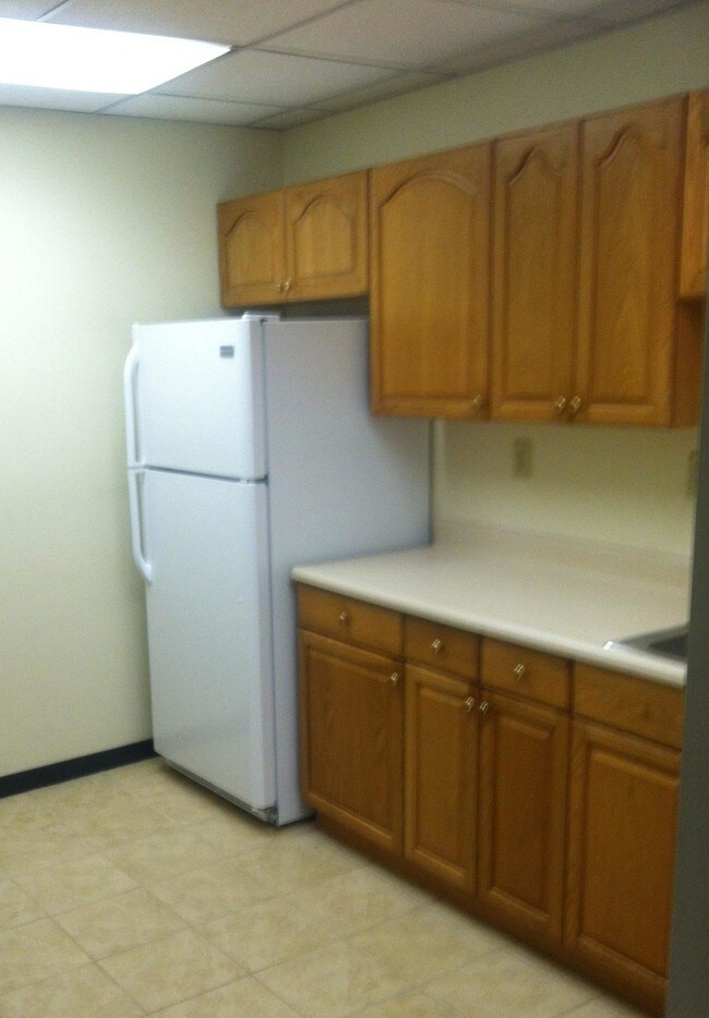 Foto del edificio - 329 E Main St