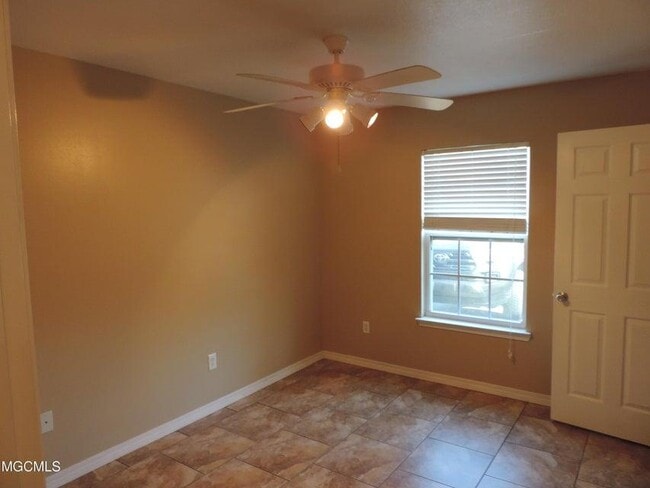 Photo - 207 Reed Ave Apartment