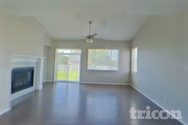 Foto del edificio - 8140 W 22nd St