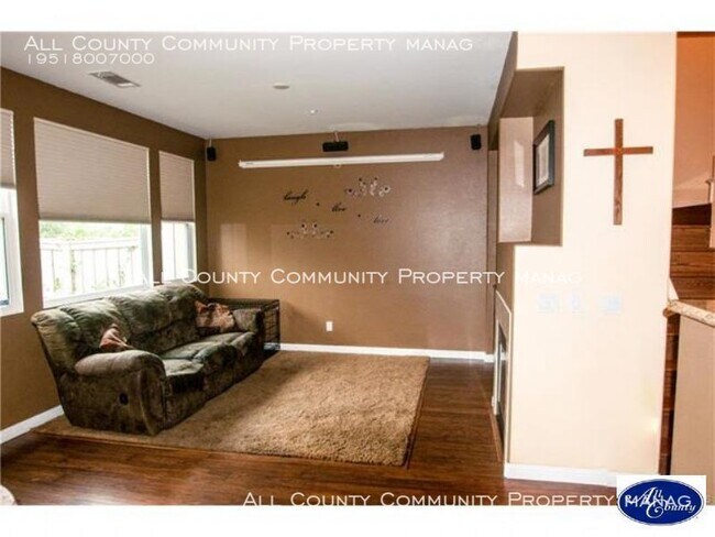Foto del edificio - 31074 Strawberry Tree Ln