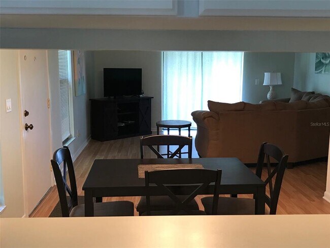 Foto del edificio - 1000 Tarpon Woods Blvd