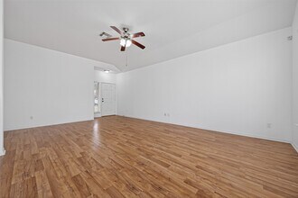 Building Photo - 22522 Fosters Park Ct