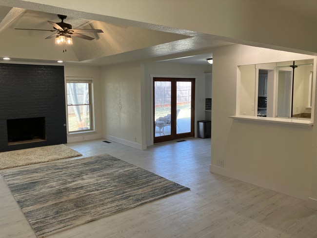 Building Photo - 3221 Cove Hollow Ct