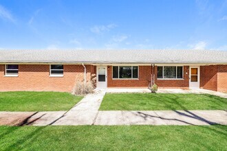 Building Photo - 425-453 Ogden Rd