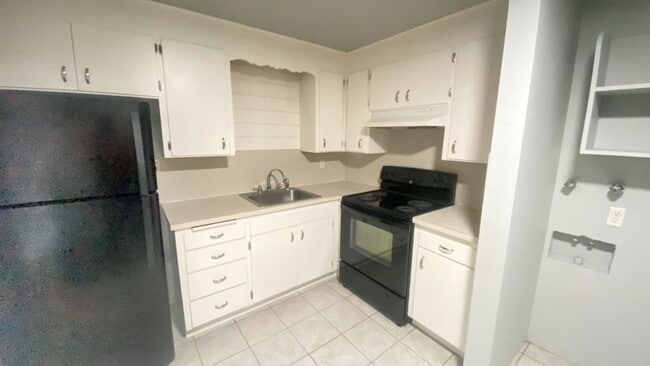 Building Photo - PM112