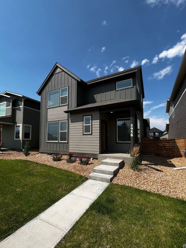 Primary Photo - Beautiful 3 Bed 2.5 Bath New Build in Timn...