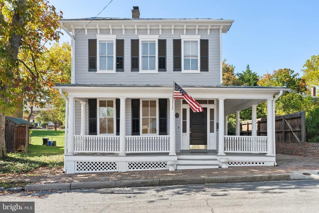 Foto principal - 209 N Washington St