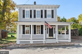 Building Photo - 209 N Washington St