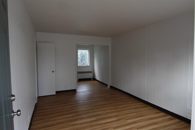 Building Photo - 78 Dunbar Ave