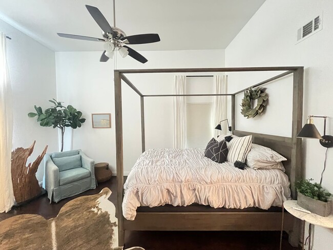 Building Photo - Pismo Beach Condo Features Ocean Views, minutes from the coast.