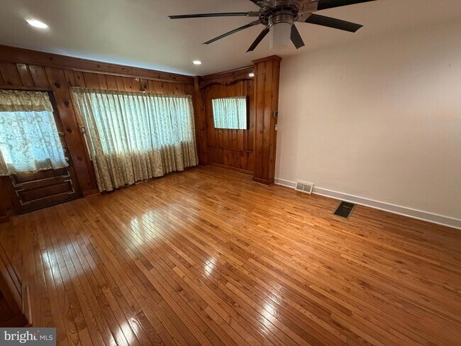Foto del edificio - 1535 Willow St