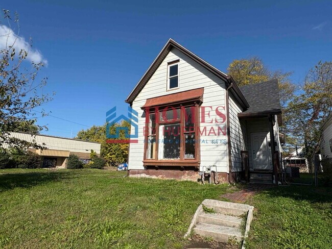 Foto del edificio - Three Bedroom House | Move in Ready