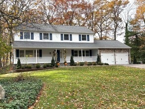 Building Photo - 43 Edcris Ln