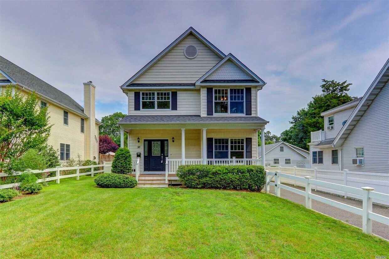 Foto principal - 30 Hillside Pl