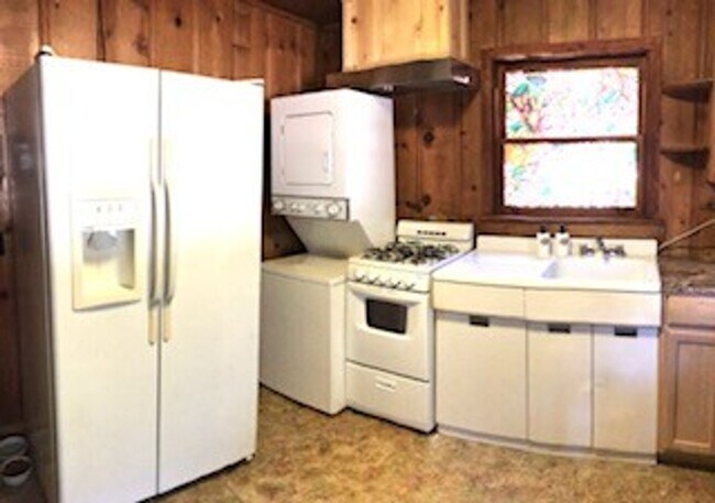 Foto del edificio - Seasonal Furnished rental sleeps 4